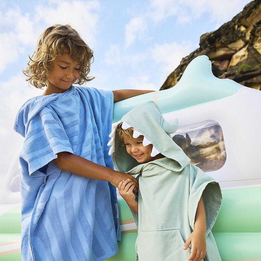 Gear opSUNNYLIFE | Shark Fins Dive Buddies & Terry Beach Hooded Towel Ages 6-9 Surf Bundle