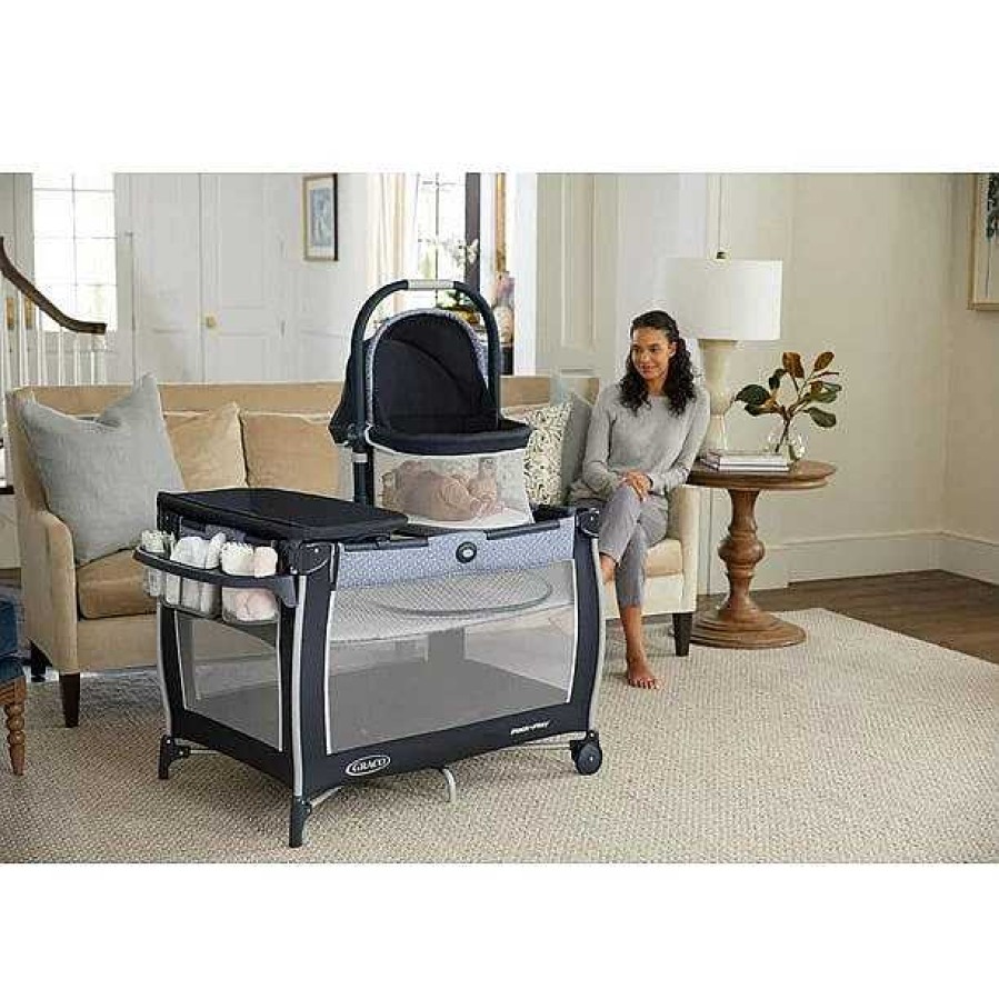 Gear opNEWELL | Pack 'N Play Day2Dream Bassinet Playard - Hutton